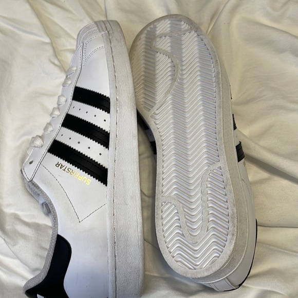 White and black classic adidas size 9 - Picture 5 of 7